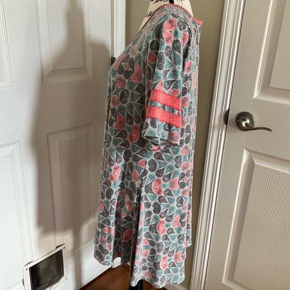 LuLaRoe Classic Tee Size XL EUC - Picture 5 of 6